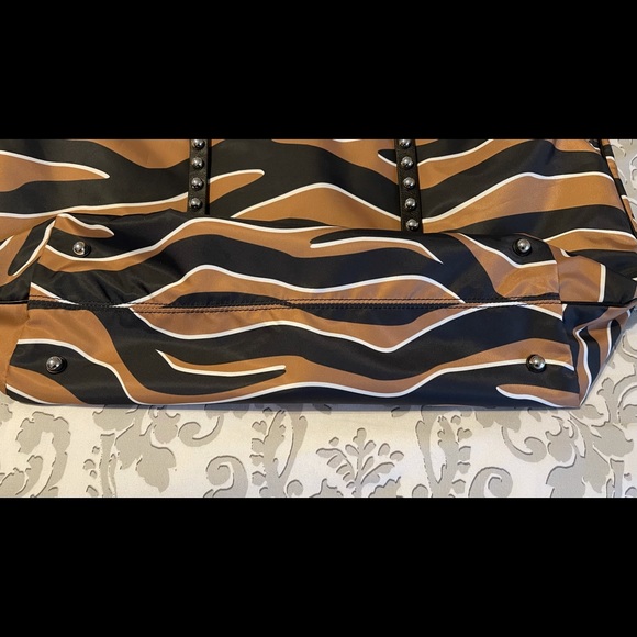 Large Tote 👜 - Picture 7 of 7